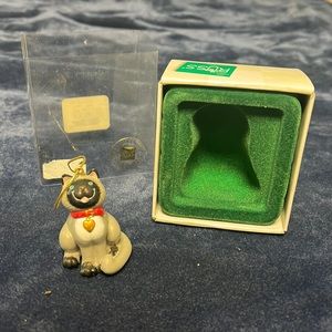 Hand painted Russ cat ornament, wags to whiskers